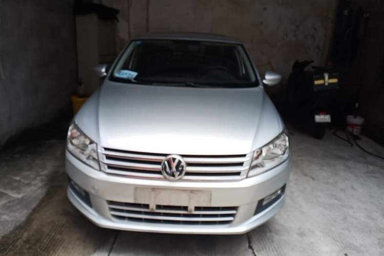 Used Volkswagen Santana 2015 1.6L Automatic Comfort Edition Front