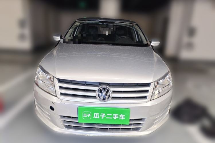 Used Volkswagen Santana 2015 1.6L Manual Fashion Edition Front