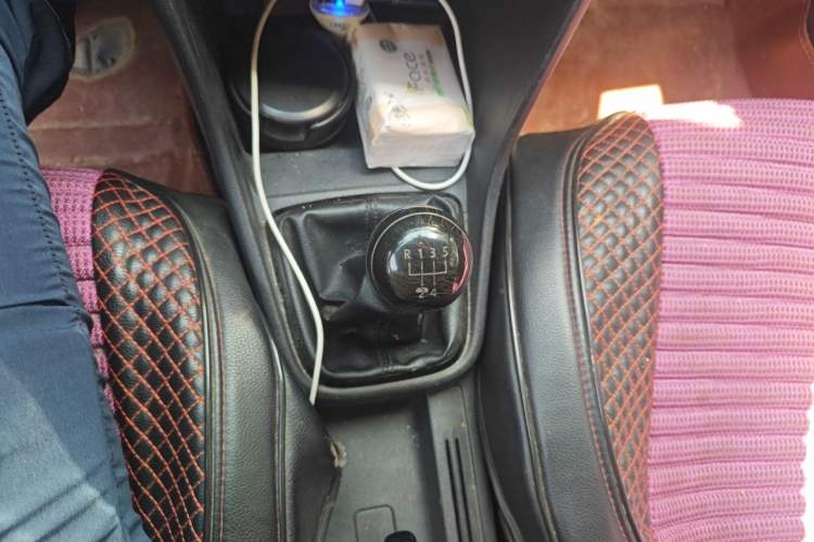 Used Volkswagen Santana 2015 1.6L Manual Fashion Edition Gear Lever