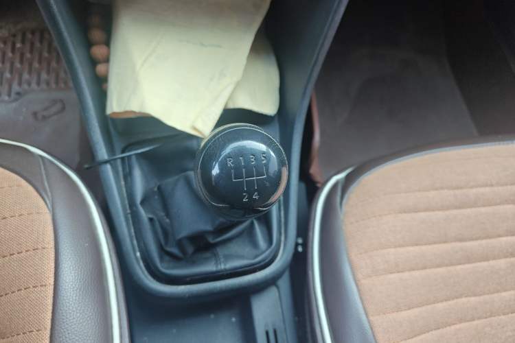 Used Volkswagen Santana 2015 1.4L Manual Fashion Edition Gear Lever
