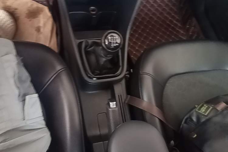 Used Volkswagen Santana 2015 1.6L Manual Comfort Edition Gear Lever