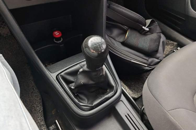 Used Volkswagen Santana 2015 1.4L Manual Fashion Edition Gear Lever