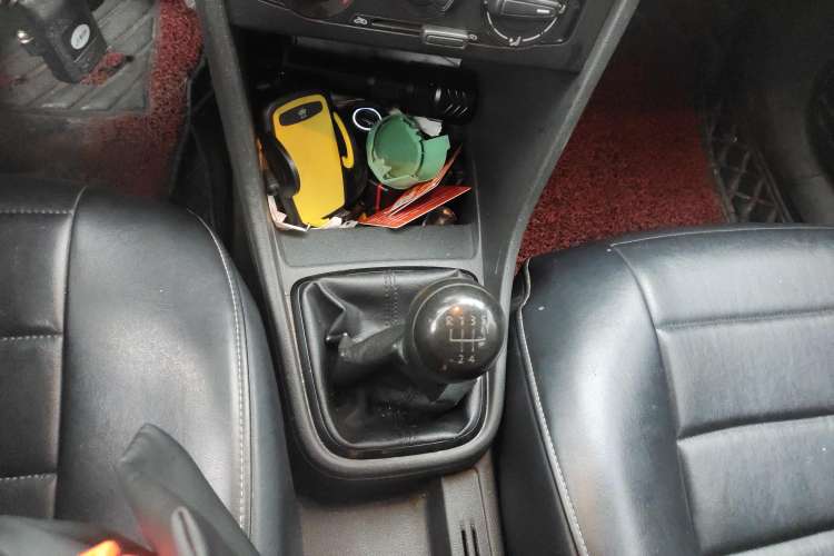 Used Volkswagen Santana 2015 1.6L Manual Fashion Edition Gear Lever