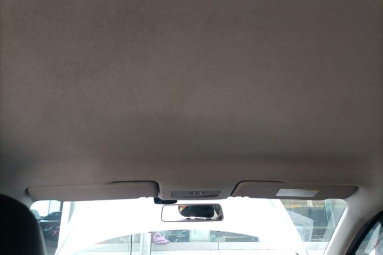 Used Volkswagen Santana 2015 1.6L Automatic Fashion Edition Headliner