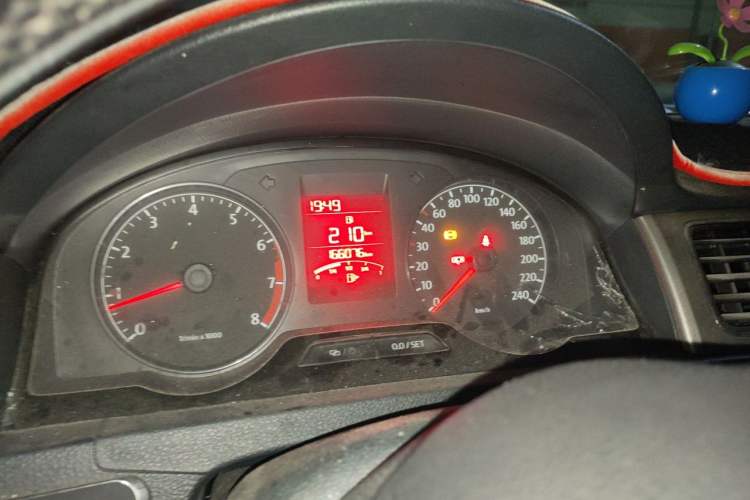 Used Volkswagen Santana 2015 1.6L Manual Comfort Edition Instrument Cluster
