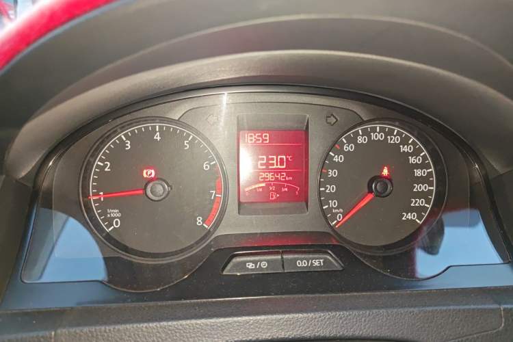 Used Volkswagen Santana 2015 1.4L Manual Fashion Edition Instrument Cluster