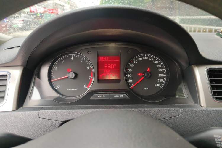 Used Volkswagen Santana 2015 1.6L Manual Comfort Edition Instrument Cluster