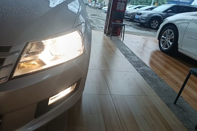 Used Volkswagen Santana 2015 1.6L Manual Comfort Edition Left Front Headlight
