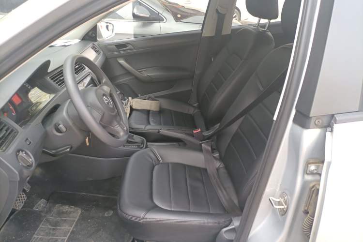 Used Volkswagen Santana 2015 1.6L Automatic Fashion Edition Left Front Seat