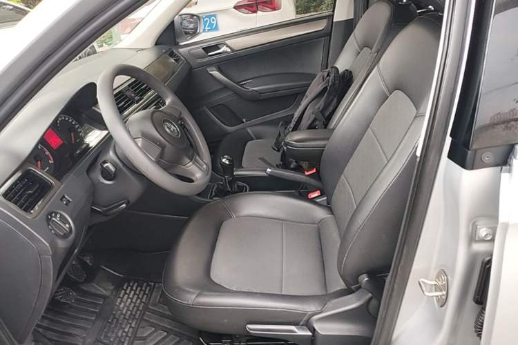 Used Volkswagen Santana 2015 1.4L Manual Comfort Edition Left Front Seat