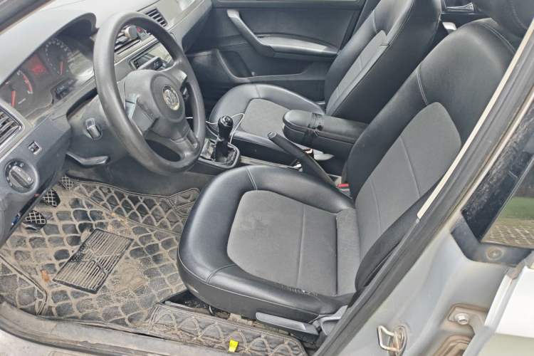Used Volkswagen Santana 2015 1.6L Manual Comfort Edition Left Front Seat