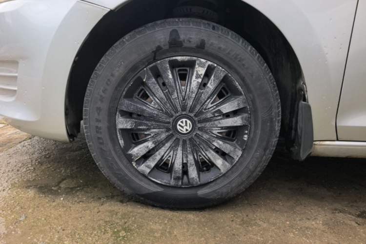 Used Volkswagen Santana 2015 1.6L Manual Fashion Edition Left Front Wheel Hub