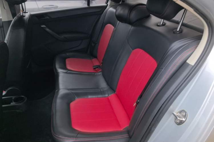 Used Volkswagen Santana 2015 1.6L Manual Fashion Edition Left Rear Seat