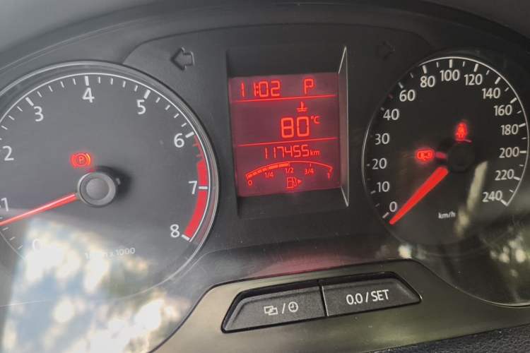 Used Volkswagen Santana 2015 1.6L Automatic Comfort Edition Odometer Close Up