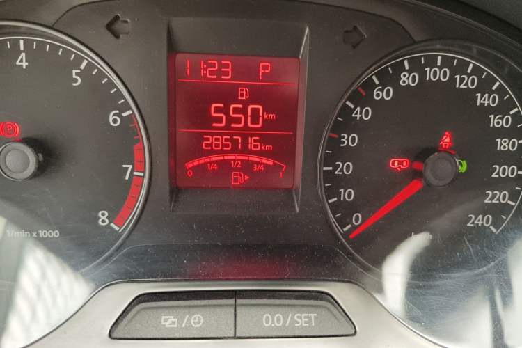 Used Volkswagen Santana 2015 1.6L Automatic Comfort Edition Odometer Close Up