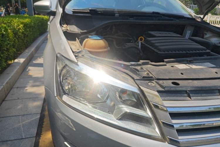 Used Volkswagen Santana 2015 1.6L Manual Fashion Edition Right Front Headlight