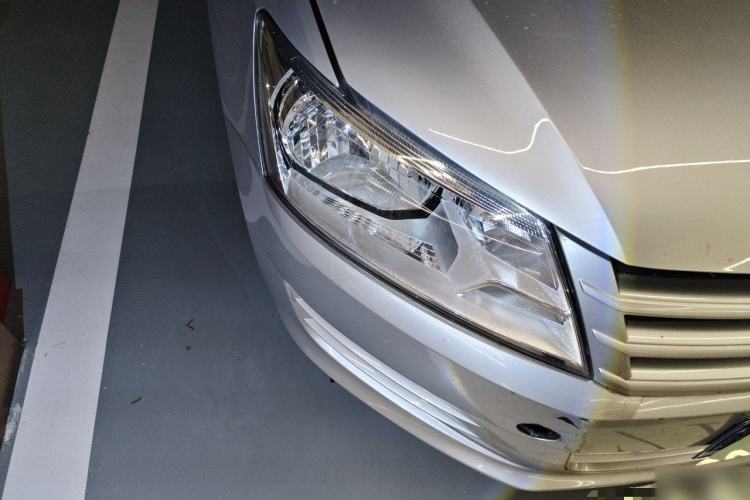 Used Volkswagen Santana 2015 1.6L Manual Fashion Edition Right Front Headlight