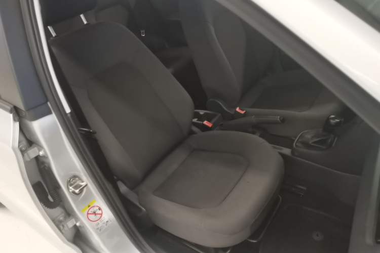 Used Volkswagen Santana 2015 1.6L Automatic Fashion Edition Right Front Seat