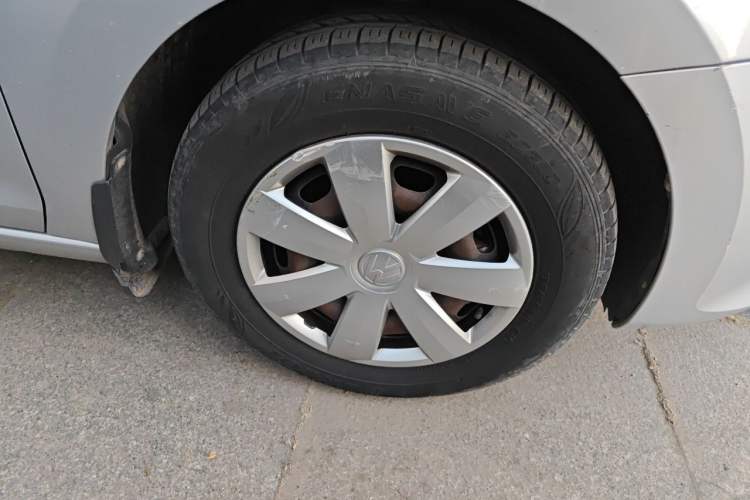 Used Volkswagen Santana 2015 1.4L Manual Fashion Edition Right Front Wheel Hub