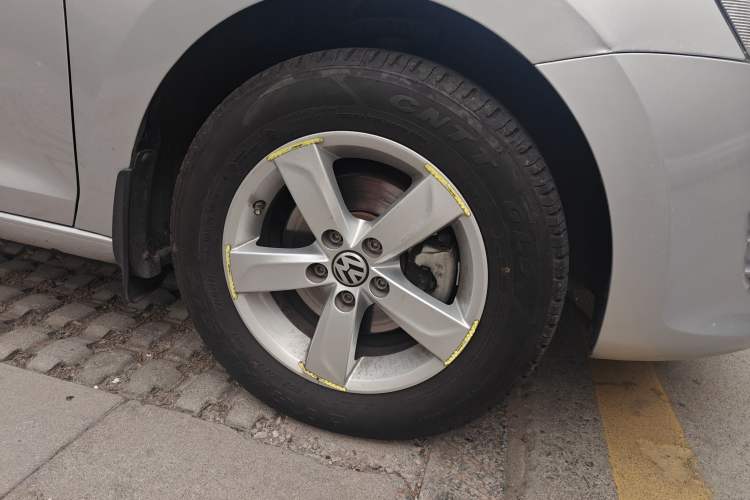 Used Volkswagen Santana 2015 1.4L Manual Fashion Edition Right Front Wheel Hub