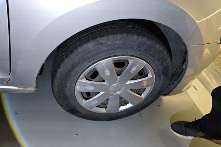 Used Volkswagen Santana 2015 1.6L Manual Fashion Edition Right Front Wheel Hub