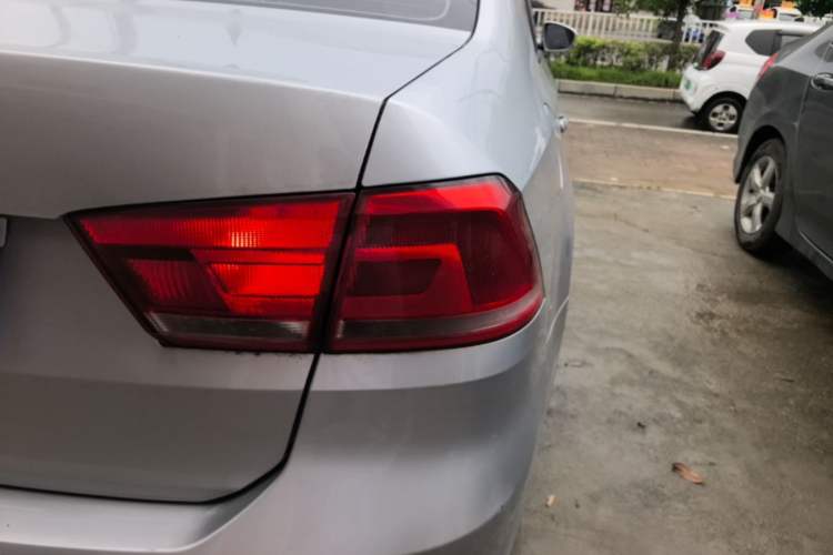 Used Volkswagen Santana 2015 1.6L Manual Fashion Edition Right Rear Taillight