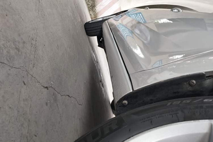 Used Volkswagen Santana 2015 1.4L Manual Comfort Edition Right Side Sill