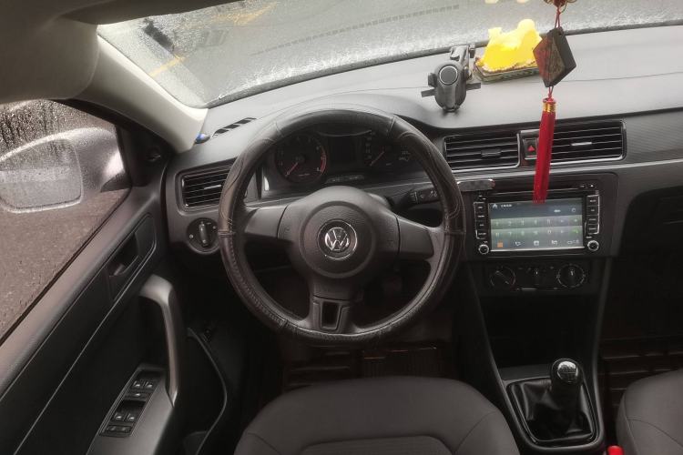 Used Volkswagen Santana 2015 1.6L Manual Fashion Edition Steering Wheel
