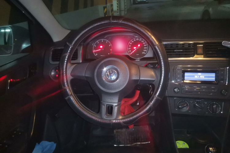 Used Volkswagen Santana 2015 1.6L Manual Comfort Edition Steering Wheel