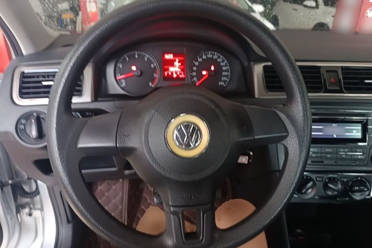 Used Volkswagen Santana 2015 1.6L Manual Comfort Edition Steering Wheel