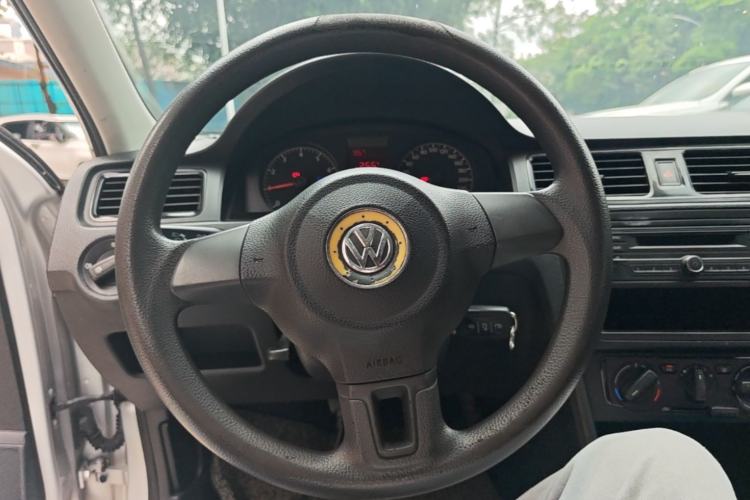 Used Volkswagen Santana 2015 1.4L Manual Fashion Edition Steering Wheel