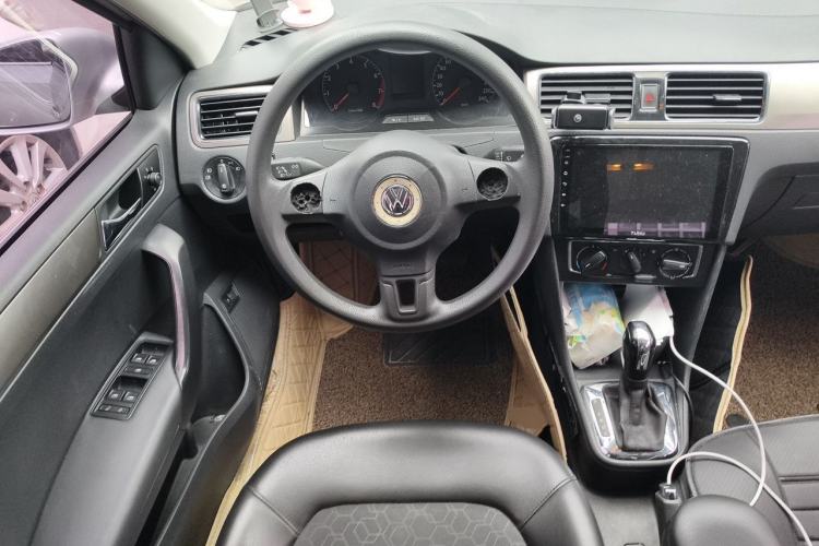 Used Volkswagen Santana 2015 1.6L Automatic Comfort Edition Steering Wheel