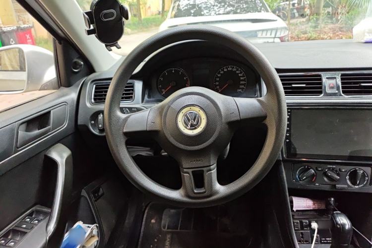 Used Volkswagen Santana 2015 1.6L Automatic Fashion Edition Steering Wheel