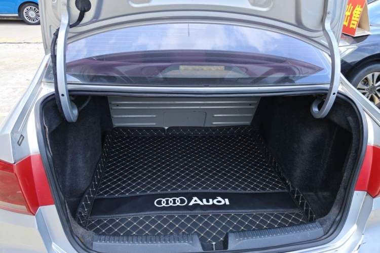 Used Volkswagen Santana 2015 1.4L Manual Fashion Edition Trunk