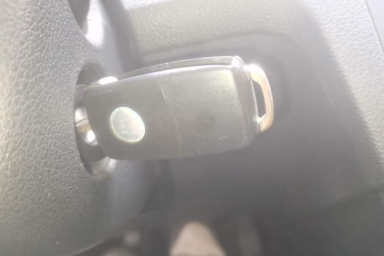 Used Volkswagen Santana 2015 1.6L Manual Fashion Edition Vehicle Key