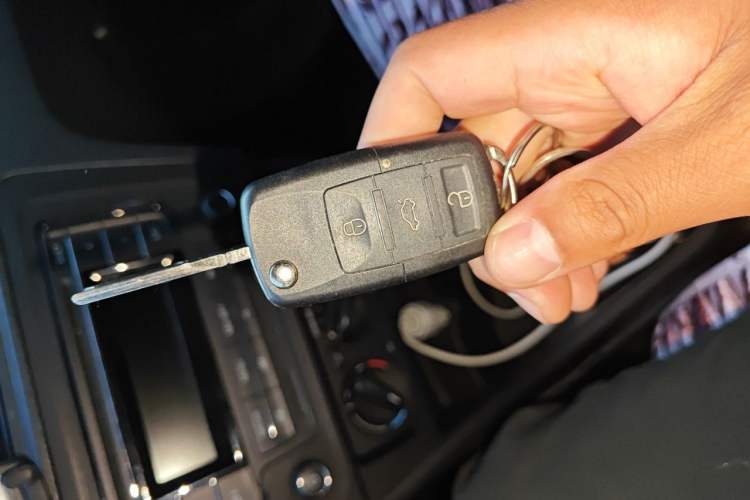 Used Volkswagen Santana 2015 1.4L Manual Fashion Edition Vehicle Key