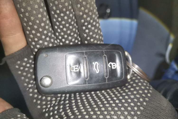 Used Volkswagen Santana 2015 1.6L Manual Comfort Edition Vehicle Key