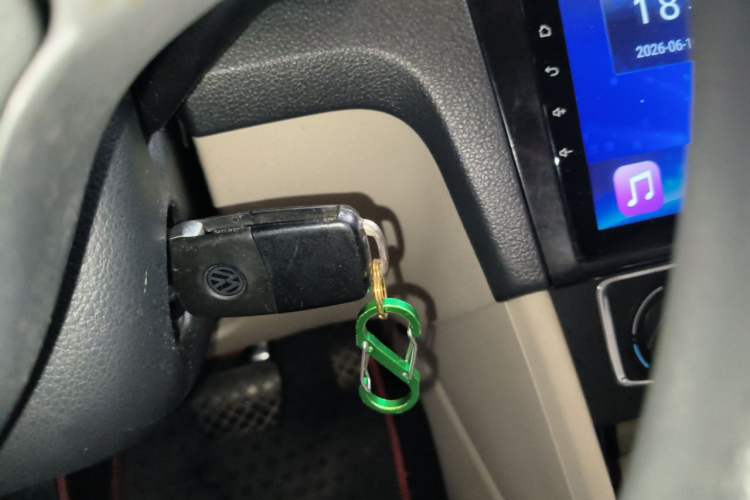 Used Volkswagen Santana 2015 1.6L Automatic Comfort Edition Vehicle Key
