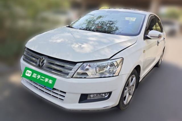 Volkswagen Santana 2015 1.6L Manual Comfort Edition с пробегом