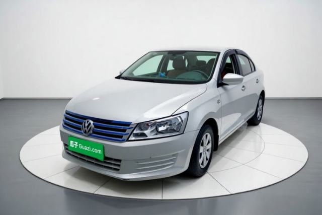 Ojetý Volkswagen Santana 2015 HaoNa 1.6L Manual Fashion Edition