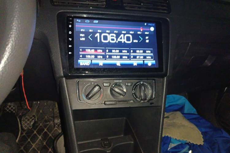 Used Volkswagen Santana 2015 1.4L Manual Fashion Edition Audio And AC Panel