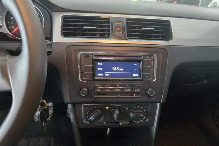 Used Volkswagen Santana 2015 Haval H6 1.6L Automatic Comfort Model Audio And AC Panel