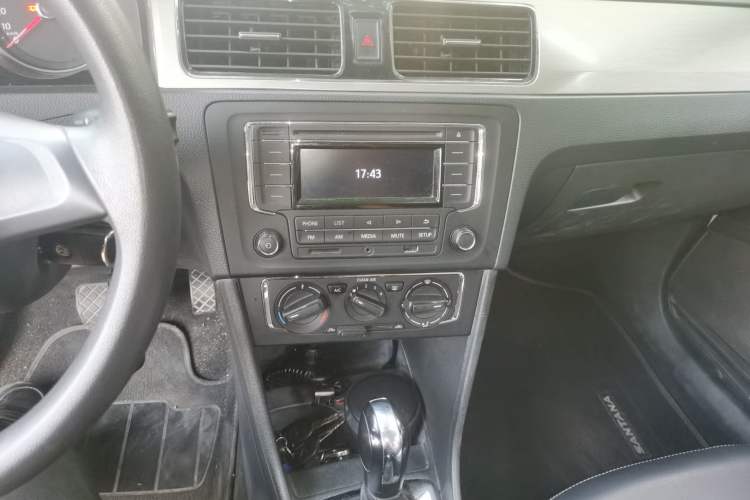 Used Volkswagen Santana 2015 Haval H6 1.6L Automatic Comfort Model Audio And AC Panel