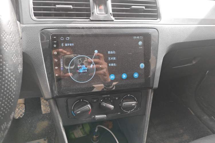 Used Volkswagen Santana 2015 1.6L Manual Fashion Edition Audio And AC Panel
