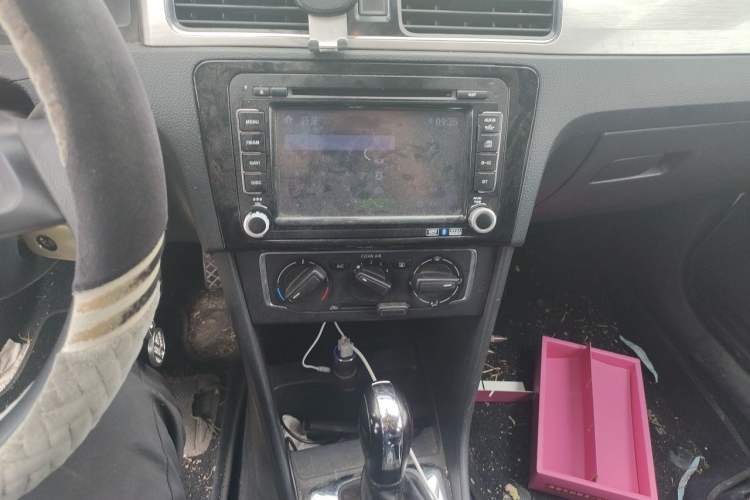 Used Volkswagen Santana 2015 Haval H6 1.6L Automatic Comfort Model Audio And AC Panel