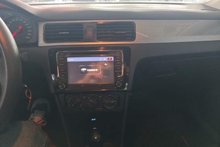 Used Volkswagen Santana 2015 Haval H6 1.6L Automatic Luxury Model Audio And AC Panel
