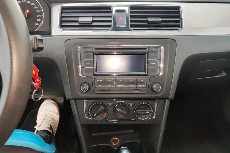 Used Volkswagen Santana 2015 Haval H6 1.6L Automatic Comfort Model Audio And AC Panel
