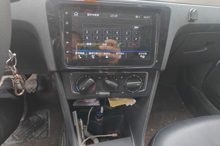 Used Volkswagen Santana 2015 1.6L Manual Comfort Edition Audio And AC Panel
