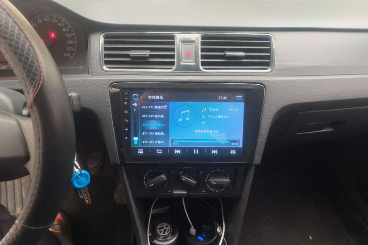 Used Volkswagen Santana 2015 1.4L Manual Fashion Edition Audio And AC Panel