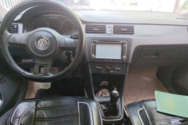 Used Volkswagen Santana 2015 1.6L Manual Fashion Edition Center Console